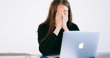 Stire din Actualitate : O femeie a fost concediată după ce a venit la birou cu 45 de minute mai devreme