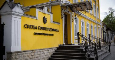 Stire din Economie : Legea care prevede că PFA-urile se pot transforma în SRL-uri, declarată neconstituţională