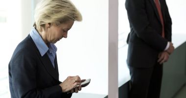 Stire din Actualitate : Parchetul european, condus de Kovesi, preia ancheta în dosarul „Pfizergate”