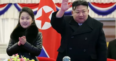 Stire din Actualitate : Phenianul accelerează eforturile pentru desemnarea fiicei lui Kim Jong-un drept succesoare a acestuia