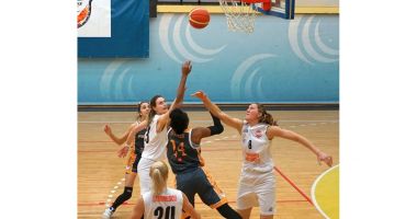 Stire din Sport : Phoenix CSU Simona Halep, galop de sănătate cu CSU Rookies Oradea