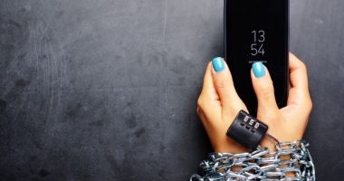 Vrei să stai mai puțin pe telefon? Iată un truc funcțional