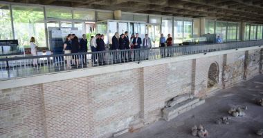 GALERIE FOTO / Vicepremierul Paul Stănescu, prezent astăzi la edificiul roman cu mozaic și la MINAC - 7