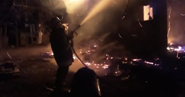 GALERIE FOTO / Incendiu puternic la Topraisar! Locuință mistuită de flăcări - 2