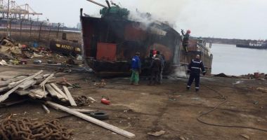 GALERIE FOTO / Incendiu în Dana 89 din Portul Constanța. - 2