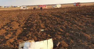 GALERIE FOTO / O aeronavă S-A PRĂBUȘIT în județul Constanța. COPILOTUL A DECEDAT! - 2