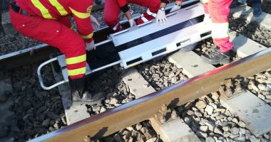 O persoană s-a aruncat în fața trenului, pe calea ferată, în dreptul străzii I.C. Brătianu. Victima ar fi rămas fără picioare - 5