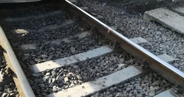 O persoană s-a aruncat în fața trenului, pe calea ferată, în dreptul străzii I.C. Brătianu. Victima ar fi rămas fără picioare - 4