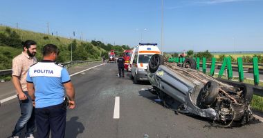 Stire din Eveniment : Trafic blocat pe Autostrada Soarelui. O persoană a murit într-un accident teribil