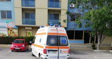 VIDEO / UPDATE. ALARMĂ ÎN Mamaia Nord. Un copil de doi ani A DECEDAT DUPĂ CE A CĂZUT DE LA ETAJUL UNUI BLOC - 1