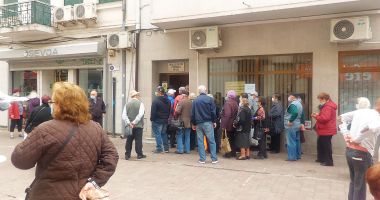 GALERIE FOTO-VIDEO / În plină pandemie, pensionarii se înghesuie la Casa de Ajutor Reciproc a Pensionarilor - 2