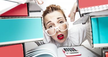 Stire din Economie : Piața creditelor bancare are migrene de la "taxa pe lăcomie"