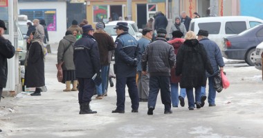 Piața Griviței - viața printre gunoaie și hoți - 4
