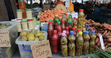 Cardul de piață i-a împărțit pe precupeții de zarzavaturi în două tabere - 5