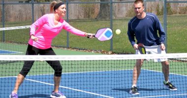Stire din Sport : Pickleball trece Oceanul Pacific și ajunge la Constanța