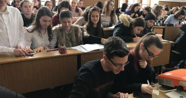 Picnic cu haiku-uri în limba franceză, la Colegiul Național "Mircea cel Bătrân" - 11