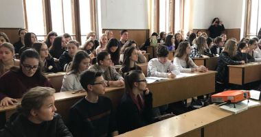 Picnic cu haiku-uri în limba franceză, la Colegiul Național "Mircea cel Bătrân" - 3
