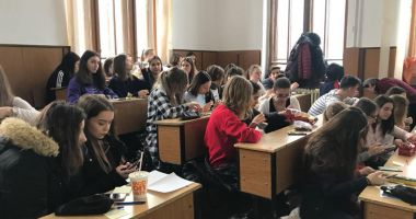 Picnic cu haiku-uri în limba franceză, la Colegiul Național "Mircea cel Bătrân" - 5