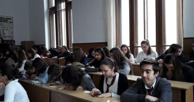 Picnic cu haiku-uri în limba franceză, la Colegiul Național "Mircea cel Bătrân" - 7