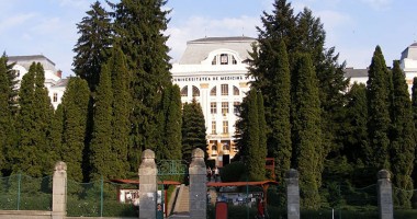 Stire din Politică-Administrație : Kelemen Hunor vrea învățământ în limba maghiară la Universitatea de Medicină