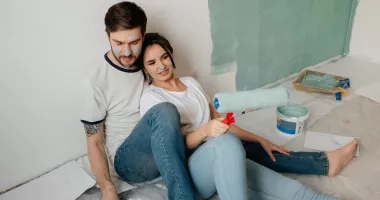 Stire din Social : Vopsele lavabile: ce trebuie să știi înainte să alegi culoarea pereților