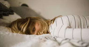 Stire din Social : Cum îți poți recăpăta echilibrul emoțional într-o perioadă dominată de stres