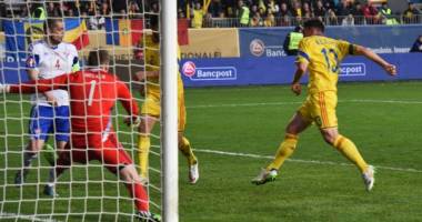 Stire din Sport : România a învins Feroe și s-a calificat la EURO 2016