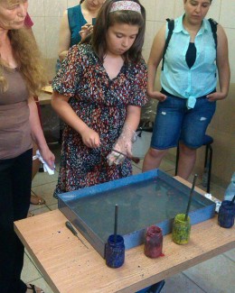 Stire din Cultură-Educație : Vernisaj de picturi în tehnica Ebru
