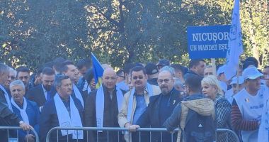 Stire din Politică-Administrație : PUSL, miting la Bucureşti împotriva primarului Nicuşor Dan
