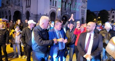 Galerie FOTO / PUSL Constanța își prezintă proiectele și candidații la alegerile din 9 iunie, pe scena din Piața Ovidiu - 3