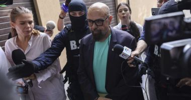 Stire din Eveniment : Piedone a ieșit "curat" de la audieri: "Nu s-a luat nicio măsură!"