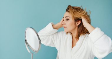 Stire din Sănătate : Secretul pielii catifelate. Cum redați viață tenului foarte uscat