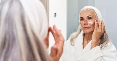 Stire din Sănătate : Pielea ternă poate fi transformată într-un ten care radiază sănătate