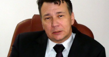 Stire din Politică-Administrație : Pierde primarul din Techirghiol majoritatea în Consiliul Local?