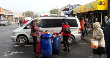 Situaţie disperată în pieţe! Producătorii nu vor să-şi vândă marfa în stradă - 4