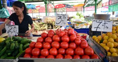 Piețele și hipermarket-urile sunt pline de roșii românești - 3