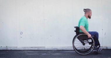 Stire din Eveniment : Mașinile se pot repara, pietonii pot rămâne cu sechele pe toată viața…