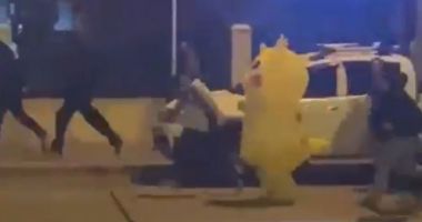 Stire din Actualitate : Imagini inedite la protestul din Istanbul. Pikachu, surprins alergând pe străzile din oraș