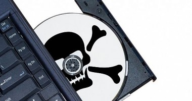 Stire din Tehnologie : Furnizorii de internet ar putea fi obligați prin lege să blocheze accesul la site-urile pirat