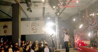 Stire din Eveniment : Pirotehnistul din Colectiv nu știe ce artificii a folosit. "Erau inscripționate în bulgară!"