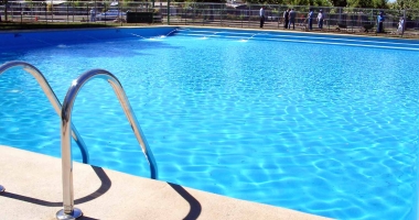 Programul "Prima piscină" va ajunge pe masa Guvernului. "30.000 de euro ar fi suficienți"