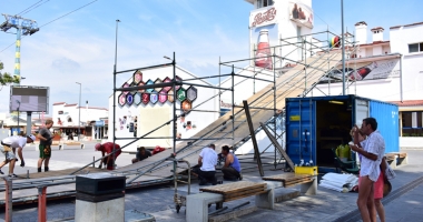 Stire din Sport : Pista de bob a fost montată  în Piațeta Cazino