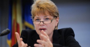 Stire din Politică-Administrație : Pivniceru a transmis președintelui propunerile pentru funcțiile de procuror general și șef al DNA