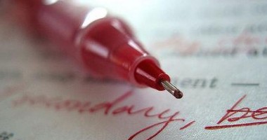 Stire din Cultură-Educație : Profesorii nu vor mai corecta lucrările elevilor cu roșu