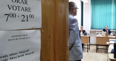 Stire din Eveniment : Incident inedit la o secție de votare! Iată cum au fost șterse semnăturile alegătorilor