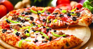 Stire din Diverse : O delicioasă Summer Pizza, la West Side