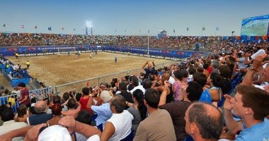 Stire din Sport : Fotbal pe plajă: România a trecut de primele grupe