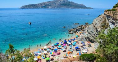 Noi reguli pentru românii care merg în vacanță în Grecia