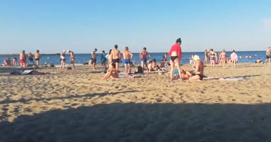 Stire din Eveniment : SEX pe PLAJA MODERN din Constanța. Doi cetățeni polonezi, anchetați penal