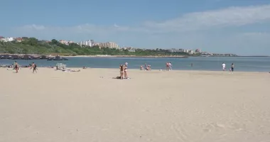 Stire din Social : Mai fierbinte ca vara! Relaxare și atmosferă de vacanță pe plajă